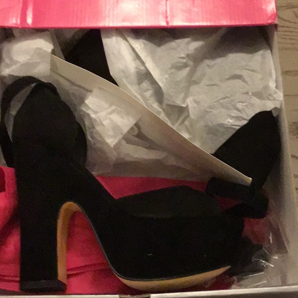 Women’s Shoes